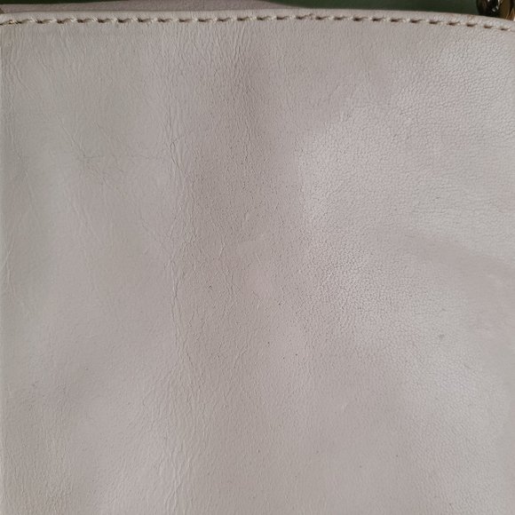 Michael Kors White Genuine Leather Flap Shoulder Bag w Silver Chain & Details - Picture 11 of 13